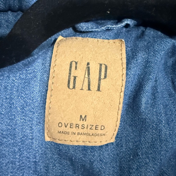 GAP women’s cropped Denim Puffer Jacket - Picture 3 of 3